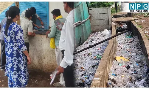 CG News: शराब दुकान के रास्ते में सिंगल यूज प्लास्टिक का प्रयोग, निगम ने किया सील, दो कबाड़ी दुकानें हुई सील