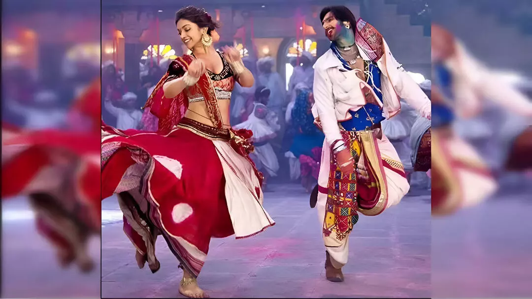 Best Garba Songs in Hindi: नवरात्रि में गरबा नाइट्स को बनाए यादगार, सुनें टॉप 5 गरबा गाने हिंदी में Best Garba Songs in Hindi: नवरात्रि में गरबा नाइट्स को बनाए यादगार, सुनें टॉप 5 गरबा गाने हिंदी में