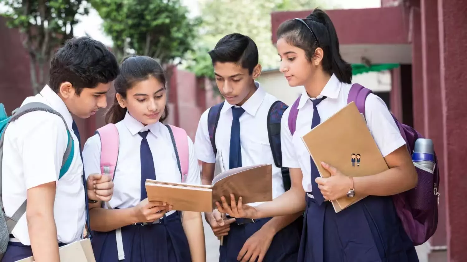 CBSE बोर्ड परीक्षा में बड़ा बदलाव: अब साल में इतने बार होंगी 10वीं-12वीं बोर्ड की परीक्षाएं, इस दिन से नियम होंगे लागू