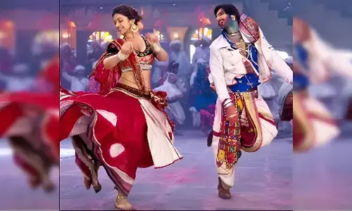 Best Garba Songs in Hindi: नवरात्रि में गरबा नाइट्स को बनाए यादगार, सुनें टॉप 5 गरबा गाने हिंदी में