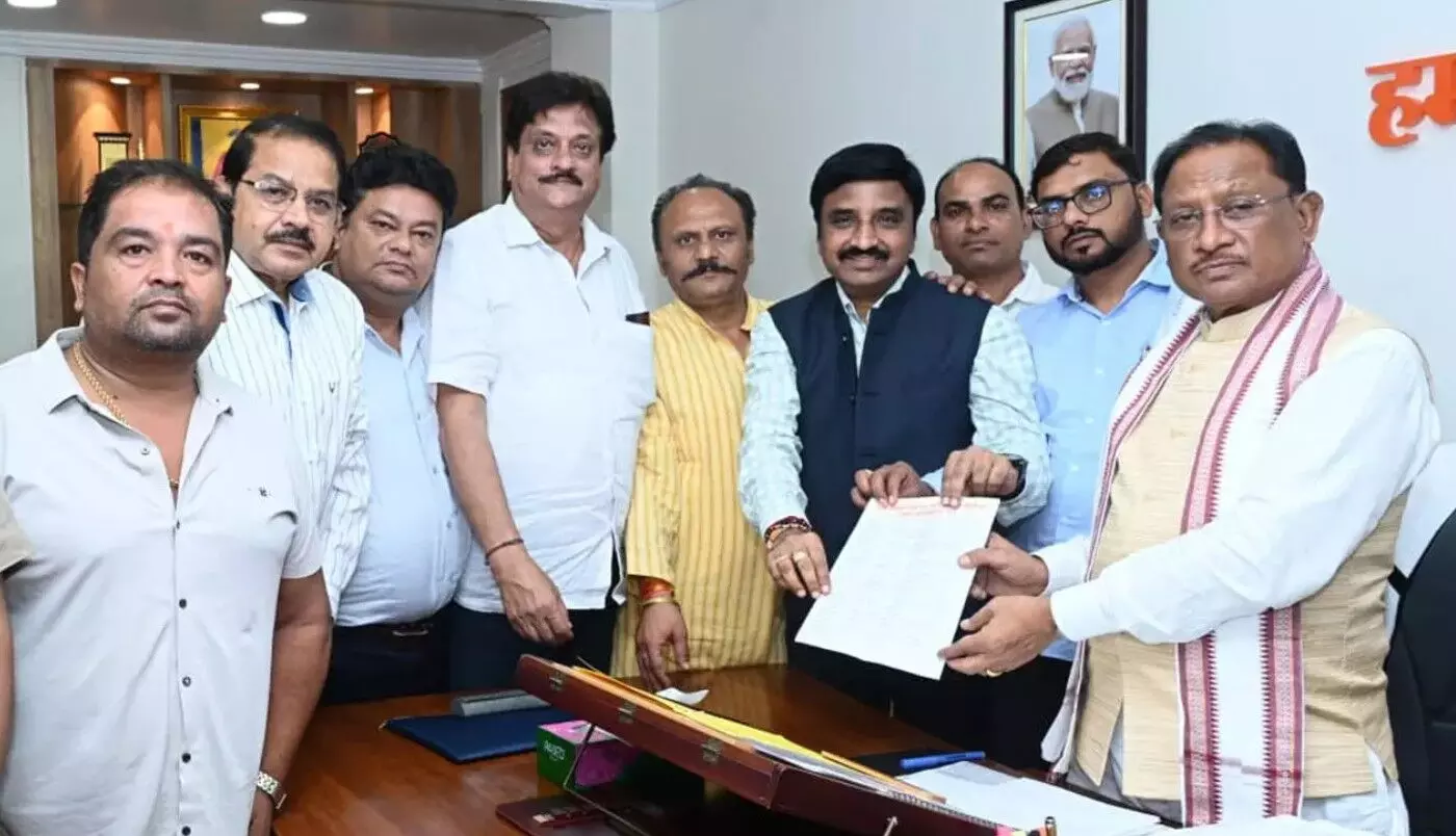 CG Employees News: मुख्यमंत्री से कर्मचारी अधिकारी... ... CG Top News Live: 6 साल की मासूम से नाबालिग ने किया बलात्कार, कुरकुरे खिलाने का लालच देकर की दरिंदगी, पढ़ें छत्तीसगढ़ की Top News Live सबसे तेज़