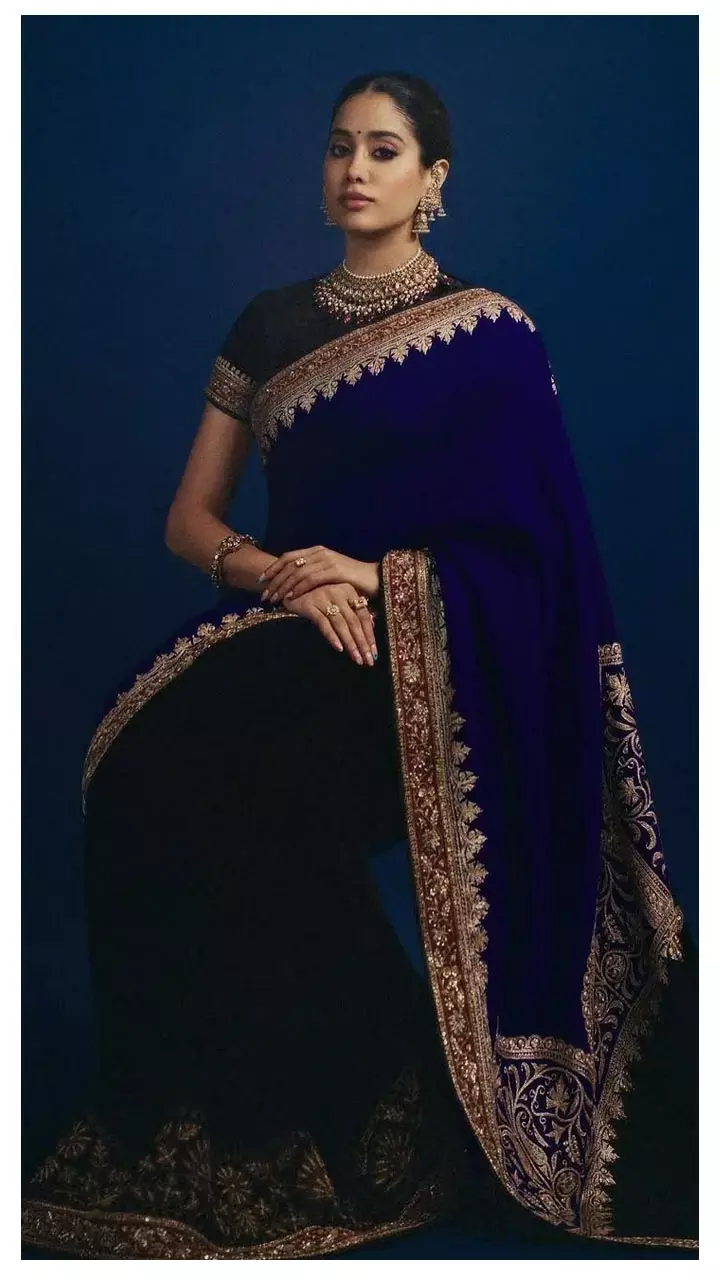 मां Sridevi की साड़ी पहन छाईं Janhvi Kapoor, लगीं बला की खूबसूरत, देखिए...