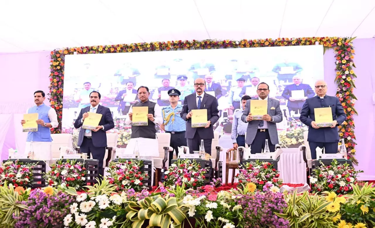 CG News: छत्तीसगढ़ हाईकोर्ट का रजत जयंती समारोह, CM विष्णुदेव बोले-इन्फ्रास्ट्रक्चर और संसाधनों की उपलब्धता के साथ समय पर न्याय उपलब्ध कराने राज्य सरकार कटिबद्ध