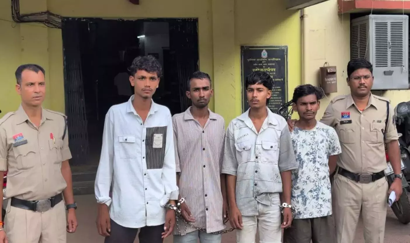 Raipur News: पटरी पर मिली लाश की गुत्थी सुलझी, 5... ... CG Top News Live: PM मोदी ने किया IIT भिलाई फेस-2 का शिलान्यास, इलाज न मिलने पर गर्भवती की मौत, पढ़ें CG Top News सबसे तेज़