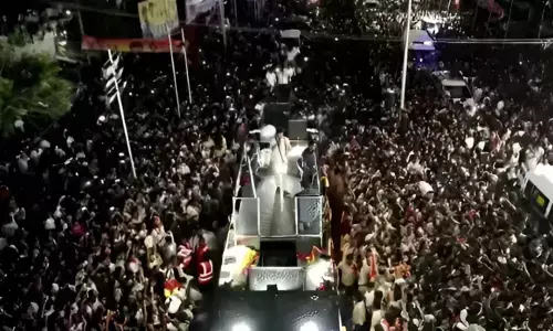 Vijay Karur Rally Stampede: तमिलनाडु में बड़ा हादसा, TVK पार्टी की रैली में भगदड़, 29 की मौत, 30 से ज्यादा घायल