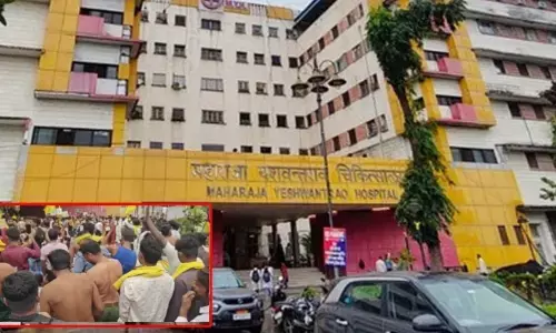 MP के इंदौर में चूहा कांड: नवजातों की मौत पर छिड़ा बवाल; जयस ने किया अर्धनग्न उग्र प्रदर्शन, की ये मांग