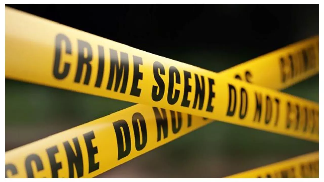 CG Crime News: CG में मर्डर, धारदार हत्या से मारकर उतार दिया मौत के घात, सड़क किनारे पड़ी मिली लाश