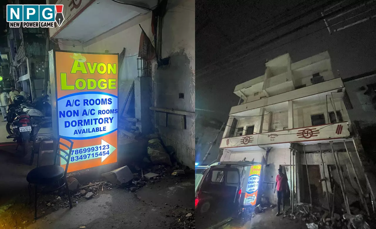 Raipur News: 16 साल की लड़की ने प्रेमी का किया मर्डर, लाॅज के कमरे में धारदार हथियार से गले में वार कर उतारा मौत के घाट... Raipur News: 16 साल की लड़की ने प्रेमी का किया मर्डर, लाॅज के कमरे में धारदार हथियार से गले में वार कर उतारा मौत के घाट...