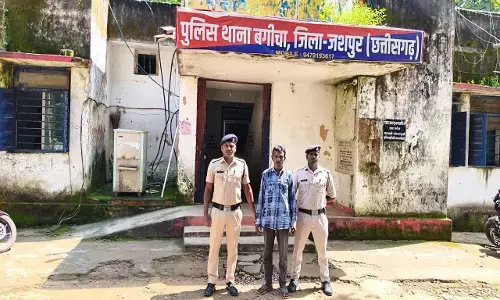 Jashpur News: देवी दुर्गा व हिंदू धर्म के खिलाफ अभद्र पोस्ट, पुलिस ने आरोपी को भेजा जेल...