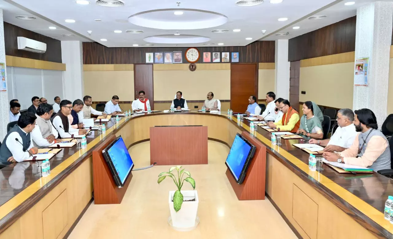 CG Cabinet: मंत्रिपरिषद की बैठक शुरू, कई अहम फैसलों पर लगेगी मुहर, देखें फोटो...