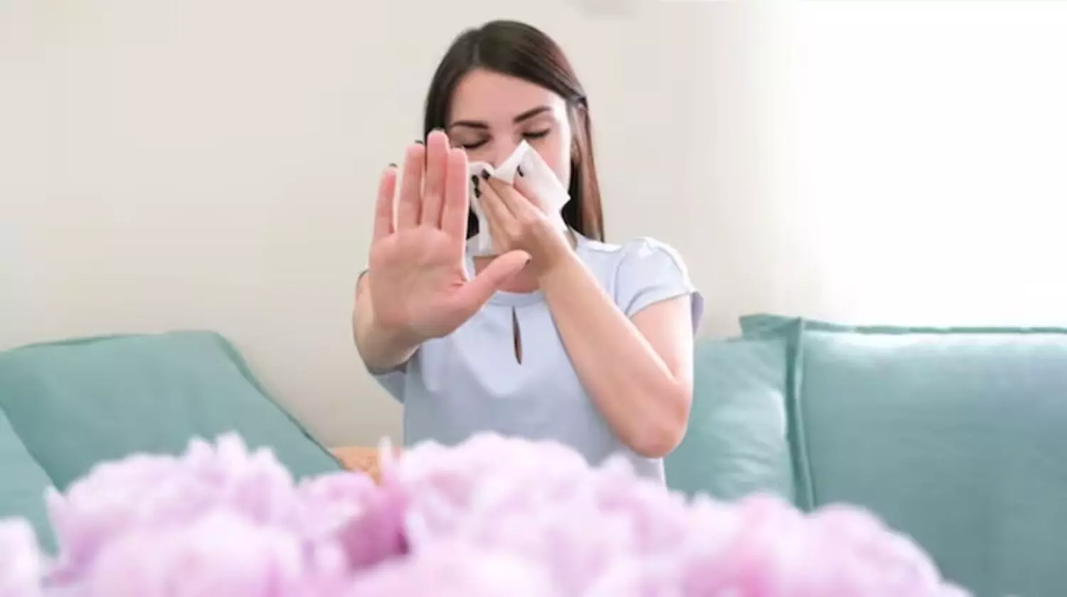 Rainy Season Tips 2025: क्या आपके भी घर से मानसून में आ रही है सीलन की बदबू? तो मत होइये परेशान, अपनाये ये ख़ास घरेलू नुस्खे