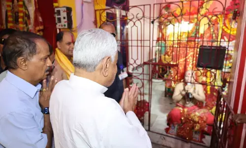 Bihar News : मुख्यमंत्री नीतीश कुमार ने राज्य की सुख-शांति एवं समृद्धि के लिए की मॉ शीतला, बड़ी पटनदेवी एवं छोटी पटनदेवी जी की पूजा अर्चना