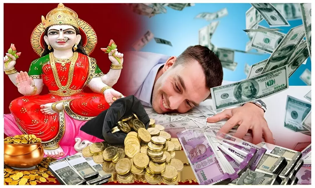 अब छप्पर फाड़ पैसों की होगी बारिश: माता लक्ष्मी के इस मंत्र और आरती से जल्द हो जाएंगे मालामाल, बस साथ करना होगा ये उपाय अब छप्पर फाड़ पैसों की होगी बारिश: माता लक्ष्मी के इस मंत्र और आरती से जल्द हो जाएंगे मालामाल, बस साथ करना होगा ये उपाय