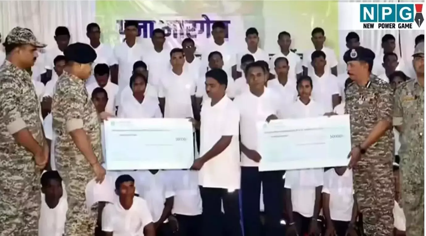 Bijapur Naxal Surrender News: CG में अब तक का सबसे... ... CG Top News Hindi: छत्तीसगढ़ के इन शिक्षकों पर गिरेगी गाज! कोंडागांव जिले में नाबालिग से दुष्कर्म, पीड़िता हुई गर्भवती , पढ़ें CG Top News Hindi