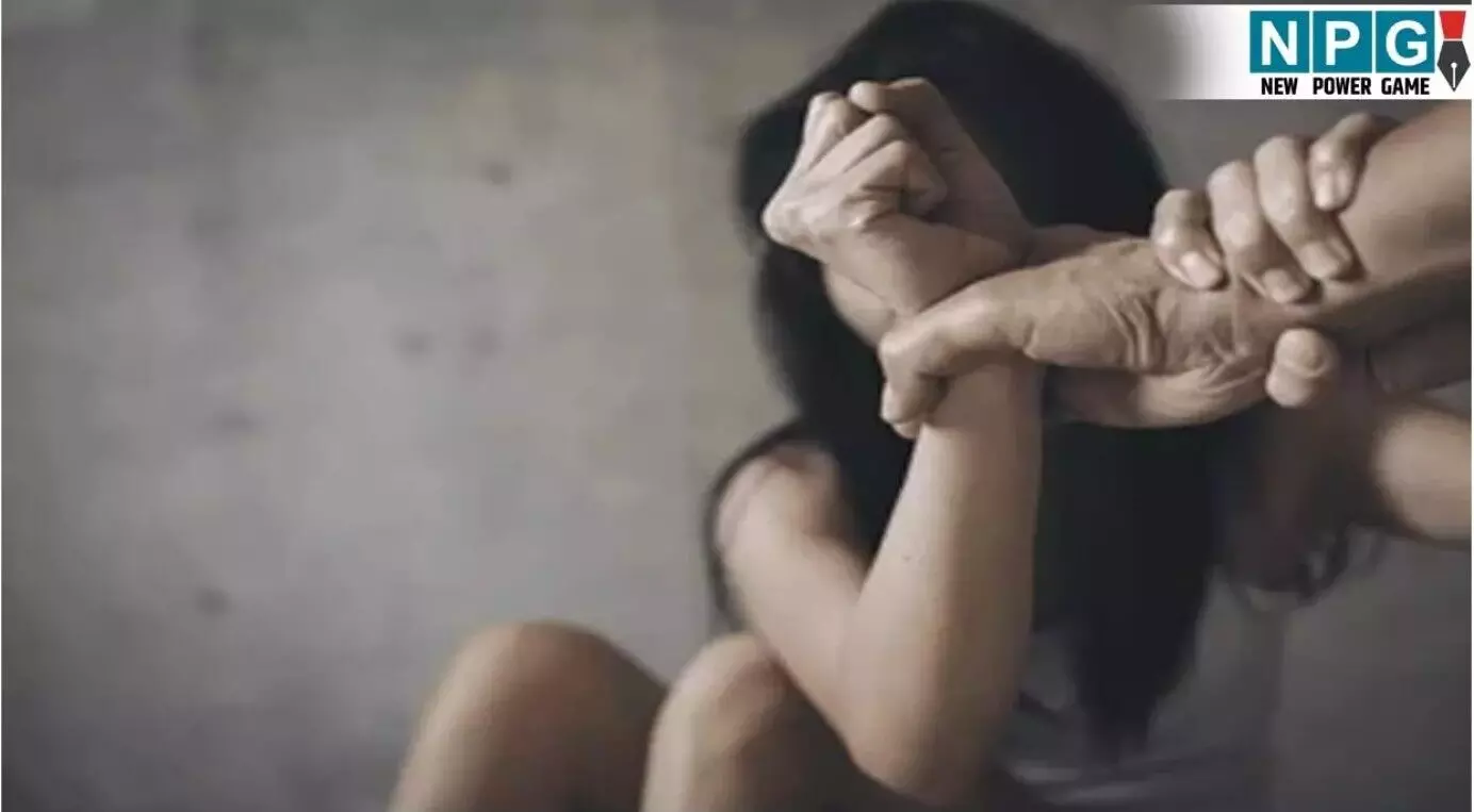 CG Rape News: दरिंदगी की हदें पार! डरा धमकाकर... ... CG Top News Hindi: छत्तीसगढ़ के इन शिक्षकों पर गिरेगी गाज! कोंडागांव जिले में नाबालिग से दुष्कर्म, पीड़िता हुई गर्भवती , पढ़ें CG Top News Hindi