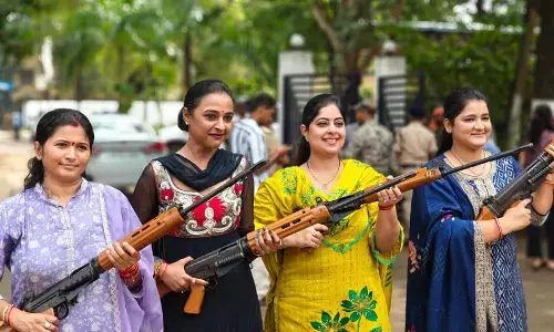 Bilaspur Shastra Poojan 2025: विजयदशमी पर महिला पुलिस अधिकारियों ने दिया शक्ति का संदेश, SSP बोले– भविष्य नारी शक्ति का है