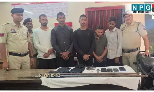 CG Janjgir Crime News: सुपर मार्केट में डकैती की कोशिश करने वाले पांच आरोपी पिस्टल, चाकू, सब्बल के साथ गिरफ्तार