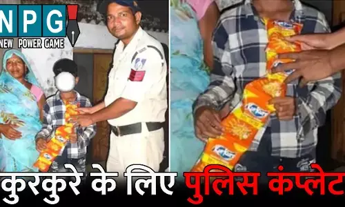 Kurkure Viral Video: बच्चे ने कुरकुरे के लिए की पुलिस कंप्लेंट! मां ने नहीं दिए 20 रुपए तो रोते-रोते 112 पर किया कॉल, बोला- मम्मी और बहन ने...