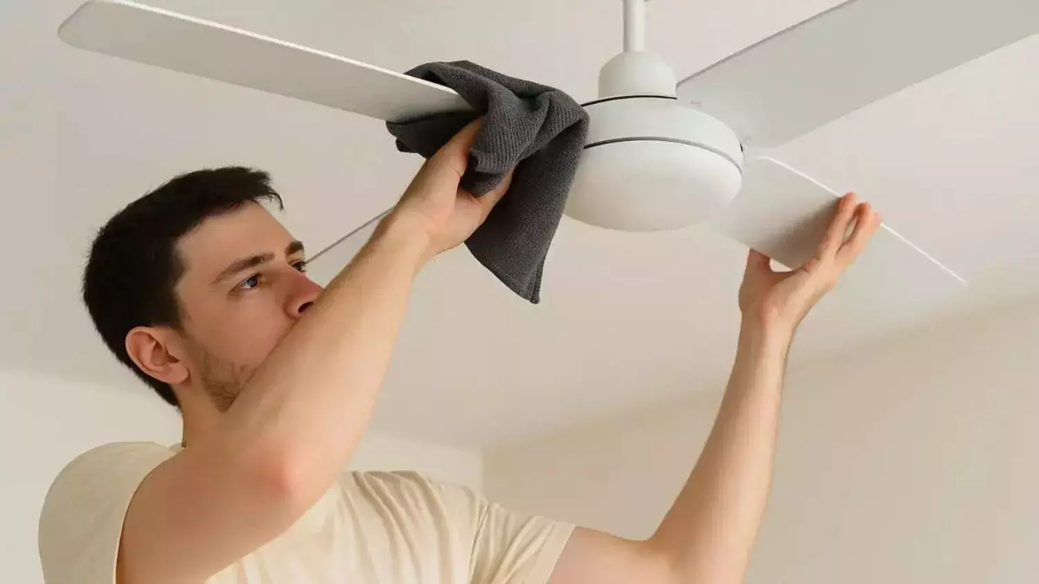 अब सीलिंग फैन सफाई की झंझट खत्म, दीवाली पर इस आसान तरीकों से करें घर के छत का पंखा साफ़, देखें ये आसान ट्रिक्स