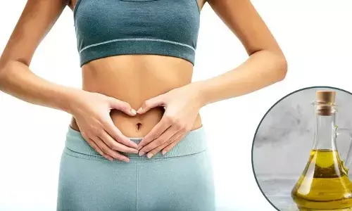 रोजाना नाभि में तेल डालकर सोने से होता है ये चमत्कार! पाचन, त्वचा और नींद में दिखेगा ये बदलाव; फायदे देखकर चौक जाएंगे आप