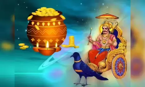 Dhanteras 2025: धनतेरस के दिन भूलकर भी न खरीदें ये चीजें, नहीं तो शनि देव हो जाएंगे नाराज, बिगड़ सकती है आपके ग्रहों की दशा