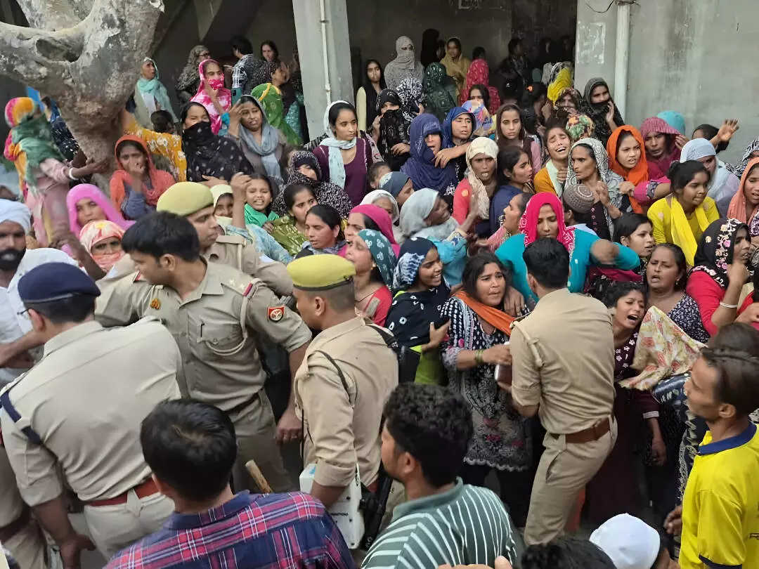 Baghpat Triple Murder: मस्जिद में 15 मिनट में तीन कत्ल, CCTV में पकड़े गए नाबालिग हत्यारे, पुलिस भी रह गई दंग, पढ़ें हत्या के पीछे की कहानी!