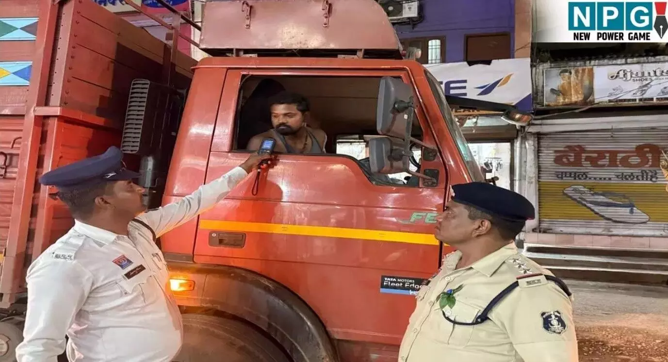 CG Police News: त्योहारी सीजन में दुर्ग ट्रैफिक... ... Chhattisgarh News Today Live: खाट पर 4 किमी ले जाकर बचाई महिला की जान, पत्नी की हत्या के बाद पति ने लगाई फांसी, पढ़ें छत्तीसगढ़ की आज की बड़ी खबरें