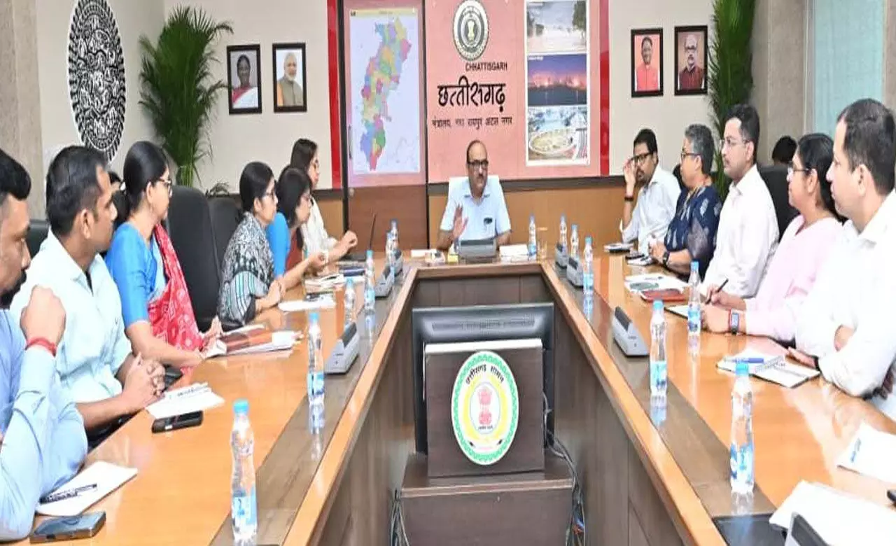 CG News: CS ने ली विभाग के सचिवों की बैठक, बोले-मुख्यमंत्री के निर्देशों पर त्वरित अमल सुनिश्चित करें...