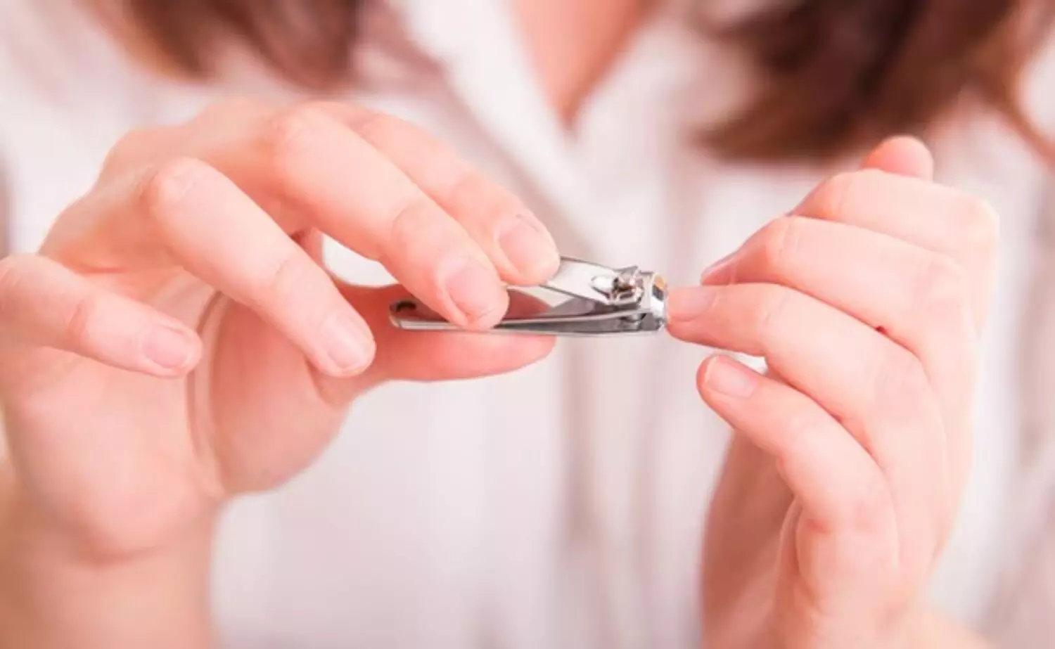 नाखून काटते समय भूलकर भी न करें ये गलती, माता लक्ष्मी हो सकती है नाराज; दीपावली पर अपनाये ये तरीका, मिलेगा दोगुना धन लाभ