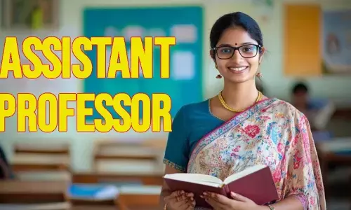 अब बिना NET दिए बनें असिस्टेंट प्रोफ़ेसर! इस यूनिवर्सिटी में निकली बंपर पदों पर भर्ती; डेढ़ लाख से अधिक की रहेगी सैलरी, जानें कैसे करें अप्लाई