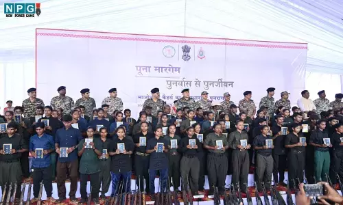 CG में 153 हथियारों के साथ 210 नक्सलियों का आत्मसमर्पण, बस्तर में रचा गया इतिहास, वंदे मातरम की गूंज से विकास और विश्वास के नये युग की शुरूआत