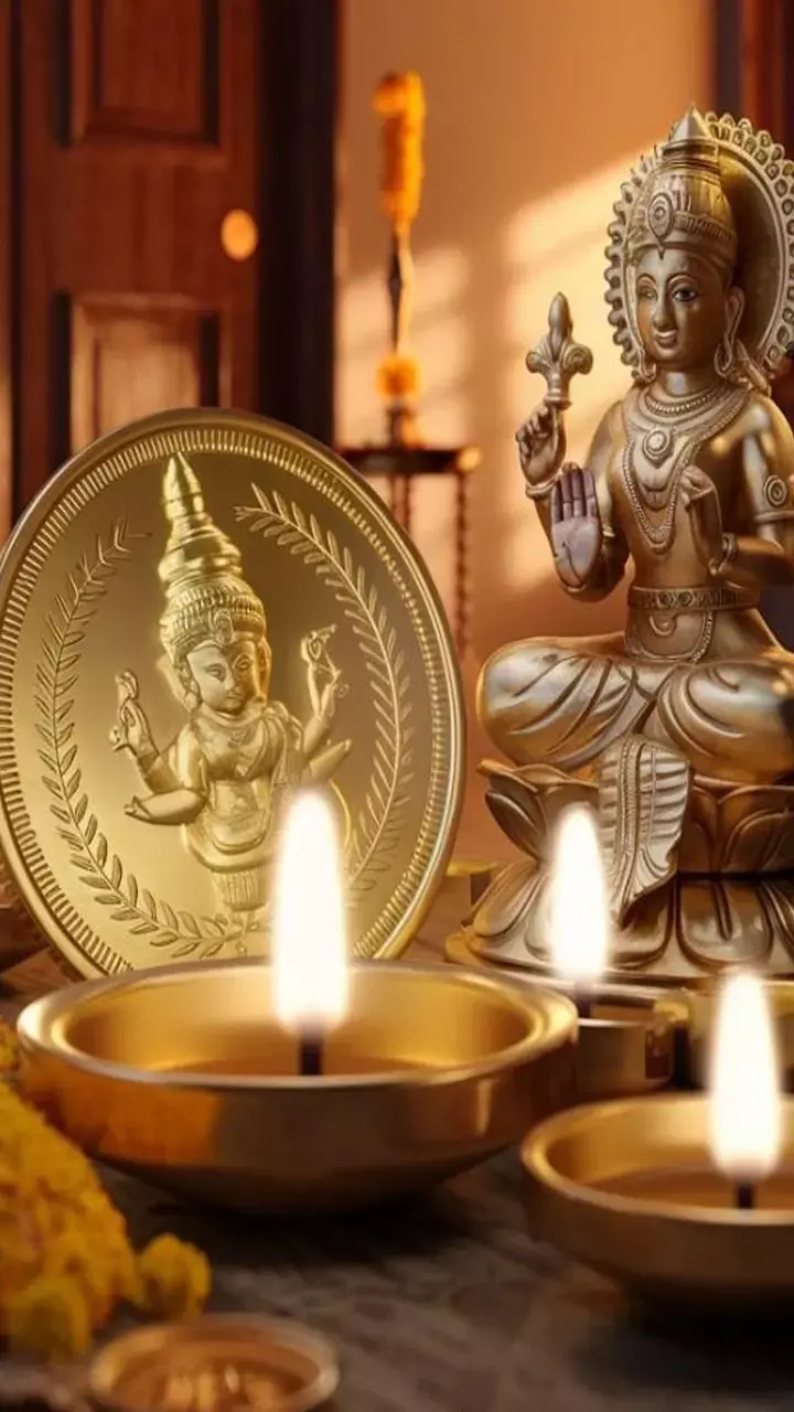 Dhanteras Ke Din Yamraj Ki Puja: धनतेरस पर यमराज की पूजा क्यों की जाती है? क्या है यम दीपदान का महत्व