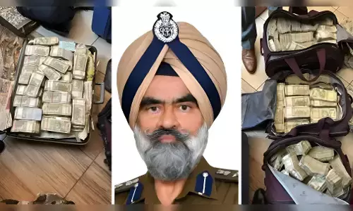 DIG Harcharan Singh Bhullar: IPS हरचरण सिंह भुल्लर सस्पेंड, घर से बरामद हुए थे 7.5 करोड़ कैश और सोना, जानिए अब तक क्या हुआ?