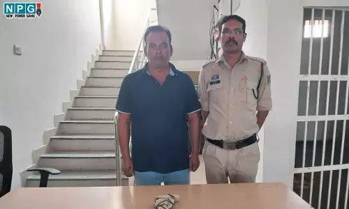 Durg News: CG में सपा नेता कट्टा दिखा लोगो से कर रहा था रंगबाजी, पुलिस ने किया गिरफ्तार...