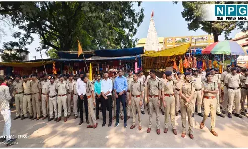 CG News: कलेक्टर-एसपी का फ्लैग मार्च, दिवाली पर असामजिक तत्वों को कड़ी चेतावनी, हुड़दंग मचाया तो खैर नहीं...