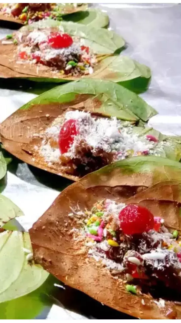 Paan Khane Ke Fayde: खाना खाने के बाद पान खाने से क्या है लाभ, जानिए इसके फायदे...