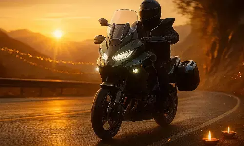 Kawasaki Versys 1100 Launch: 13.89 लाख में कावासाकी Versys 1100 भारत में लॉन्च, नया इंजन, ज्यादा पावर, फुल इलेक्ट्रॉनिक पैक, देखें कीमत और डिजाइन अपडेट्स