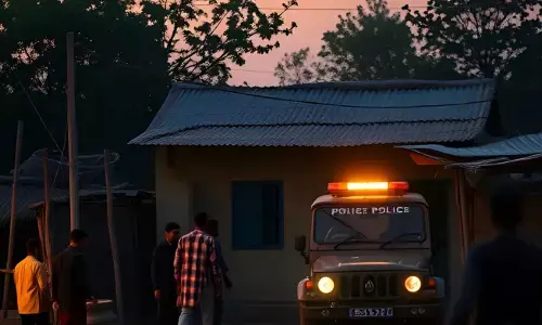 Sahjanwa Love Clash: प्रेमिका के घर जन्मदिन मनाने पहुंचा प्रेमी, परिजनों ने पकड़ा, फिर ऐसा.... पुलिस ने ऐसे बचाया