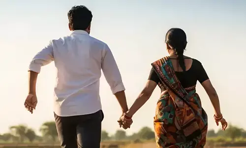 5 बच्चों की मां प्रेमी संग फरार! पति ने कोल्ड ब्लडेड मर्डर का बनाया प्लान; लाठी-डंडों से पीट-पीटकर की हत्या..