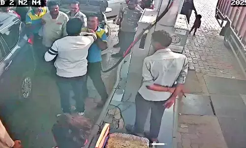 Bhilwara Thappad Drama : CNG पंप कर्मचारी को थप्पड़ मारने वाले SDM छोटू लाल शर्मा का विवादों से है पुराना नाता, इनके कारनामे सुनकर उड़ जायेंगे होश