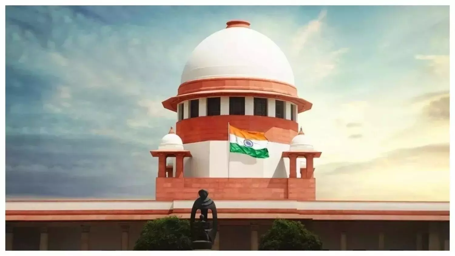 Supreme Court News: सेशन जज ने खटखटाया SC का दरवाजा: याचिकाकर्ता जज की विधिक क्षमता पर सवाल उठाने वाला MP हाई कोर्ट के आदेश पर रोक