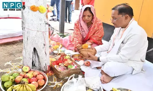 CM Vishnudeo Sai: आंवला नवमी पर मुख्यमंत्री ने आंवला वृक्ष की पूजा कर प्रदेशवासियों के सुख-समृद्धि की कामना की