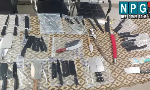 Durg News: सोशल मीडिया पर हथियार के साथ फोटो वीडियो पोस्ट करने वालों की खैर नहीं, पुलिस ने 4 दिनों में 14 पर की कार्रवाई, हथियार भी जब्त