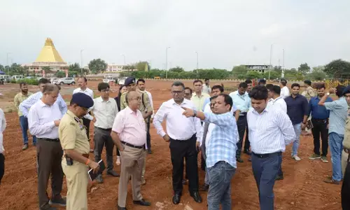 Nava Raipur Air Show: नवा रायपुर में 5 नवंबर को दिखेगा ‘सूर्यकिरण एयरोबैटिक शो’ का रोमांच, कमिश्नर, IG, कलेक्टर और SSP ने लिया तैयारियों का जायजा