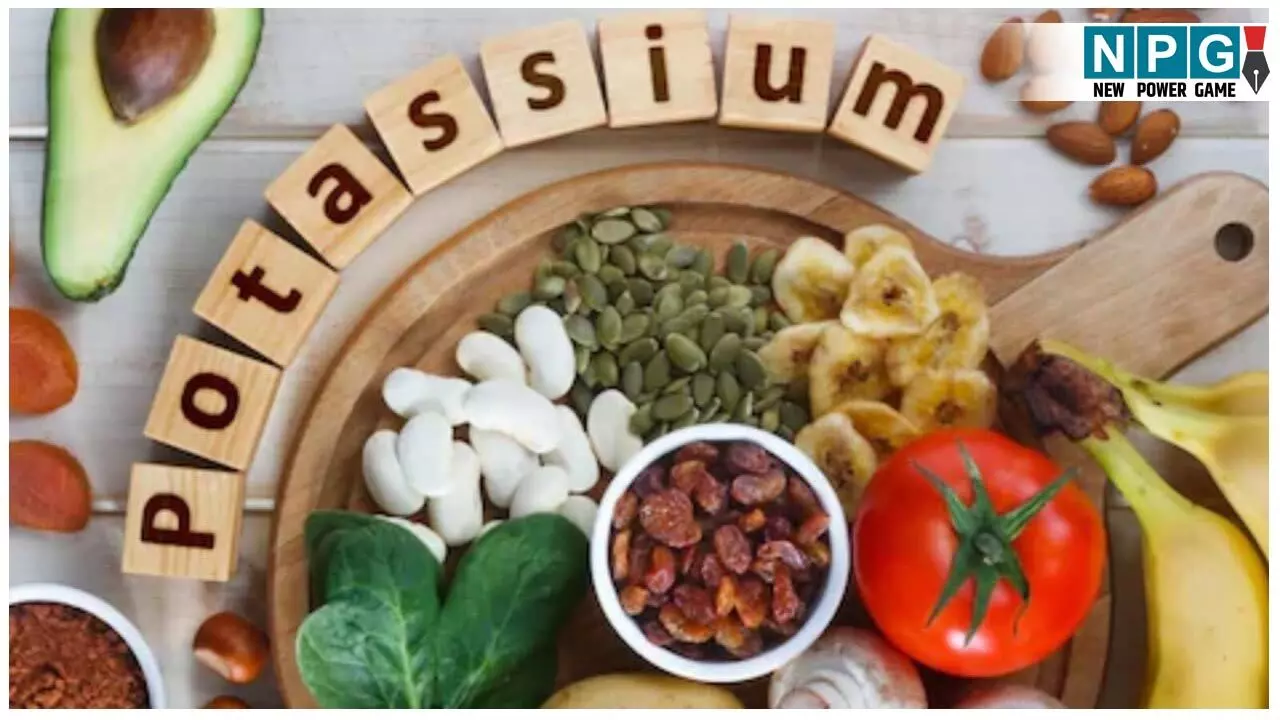 Potassium Rich Foods: केले से ज्यादा पोटेशियम किन चीज़ों में होता है, आइये जानें...