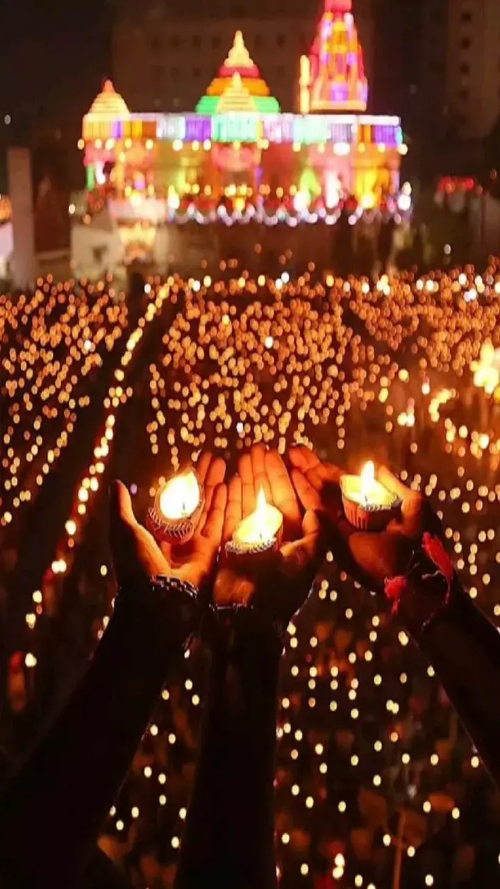 Kartik Purnima Ke Din Kitne Diye Jalaye: कार्तिक पूर्णिमा के दिन कितने दीपक जलाना चाहिए
