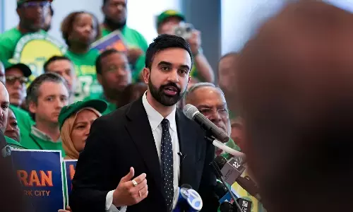 Zohraam Mamdani: जोहरान ममदानी बने न्यूयॉर्क के पहले भारतीय मुस्लिम मेयर, 34 साल की उम्र में रचा इतिहास, जानिए गुजरात से क्या है रिश्ता?