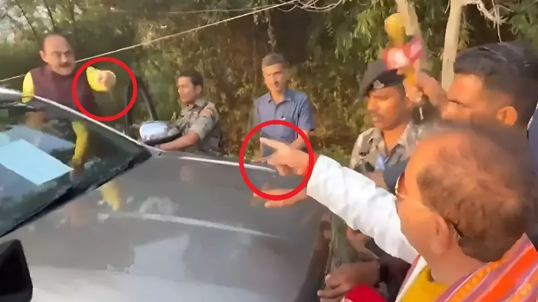 Viral VIDEO: ‘तुम दारू पिये हो… तुम्हारा जमानत जब्त हो गया’, बीच सड़क पर डिप्टी CM और MLC में हुई तीखी बहस, कैमरे के सामने जमकर बहस! देखिये वायरल वीडियो