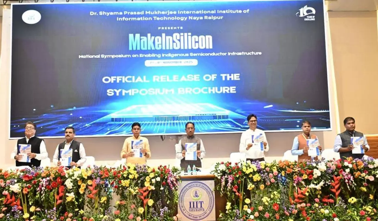 CG News: मुख्यमंत्री ने किया ‘मेक इन सिलिकॉन’ संगोष्ठी का शुभारंभ, छत्तीसगढ़ बनेगा मध्य भारत का टेक्नोलॉजी और नवाचार हब...