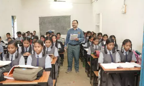 CG Rationalization News: युक्तियुक्तकरण नीति से छात्रों तक पहुँच रही शिक्षकों की विशेषज्ञता का लाभ, शिक्षक के आने से हिंदी विषय में बढ़ी विद्यार्थियों की रुचि...